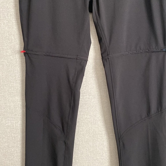 The North Face Women’s Black Convertible Pants - Picture 4 of 14